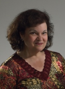 Carol Worthey (Headshot 2)