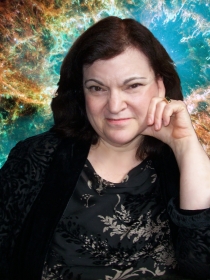 Carol Worthey (Headshot 16)